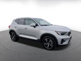 Used 2024 Volvo XC40 B5 Core image 2