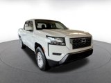 Used 2024 Nissan Frontier SV image 3