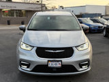 Used 2023 Chrysler Pacifica Touring-L image 3