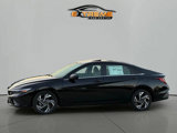 Used 2024 Hyundai Elantra SEL w/ Convenience Package image 3