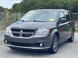 Used 2017 Dodge Grand Caravan SXT w/ Driver Convenience Group image 3