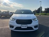 New 2026 Chrysler Pacifica Select image 2