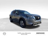 New 2025 Nissan Pathfinder SL image 3