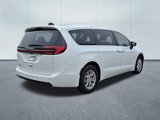 New 2026 Chrysler Pacifica Select image 4