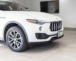 Used 2018 Maserati Levante image 3