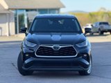 Used 2020 Toyota Highlander LE image 2