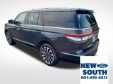 Used 2023 Lincoln Navigator Reserve image 3