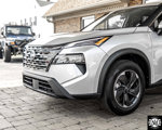 Used 2025 Nissan Rogue SV image 5