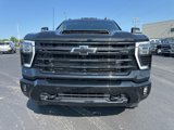 Used 2024 Chevrolet Silverado 2500 LTZ w/ LTZ Plus Package image 2