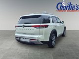 Certified 2024 Nissan Pathfinder SL image 4