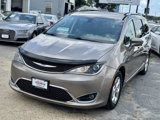 Used 2017 Chrysler Pacifica Touring-L Plus image 4