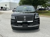 Used 2024 Lincoln Navigator Premiere image 2