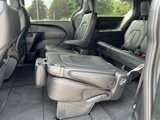New 2025 Chrysler Pacifica Select image 5