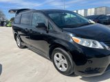 Used 2014 Toyota Sienna LE image 5