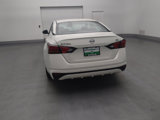 Used 2023 Nissan Altima 2.5 SV image 6