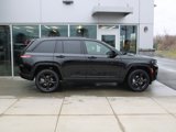 New 2025 Jeep Grand Cherokee Limited image 2