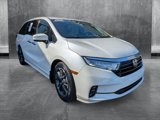 Used 2023 Honda Odyssey Elite image 3