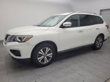 Used 2020 Nissan Pathfinder SV image 2