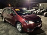 Used 2017 Chrysler Pacifica Touring-L image 3
