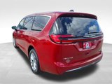 New 2025 Chrysler Pacifica Select image 3