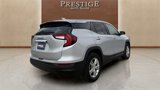 Used 2022 GMC Terrain SLE image 2
