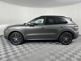 Certified 2025 Porsche Cayenne image 2