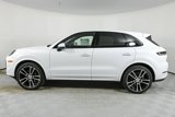 Used 2025 Porsche Cayenne image 2