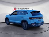 New 2025 Volkswagen Taos SE image 3