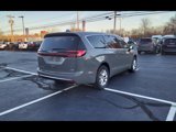 New 2025 Chrysler Pacifica Select image 6