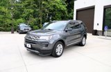 Used 2018 Ford Explorer XLT image 3