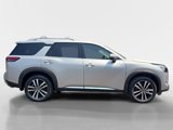 New 2025 Nissan Pathfinder Platinum image 2