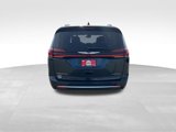 Used 2023 Chrysler Pacifica Limited image 6