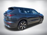 New 2025 Mitsubishi Outlander SE image 3