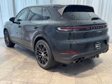 Certified 2024 Porsche Cayenne image 3