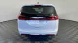 New 2025 Chrysler Pacifica Select image 5