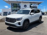 New 2025 Volkswagen Atlas SE image 2