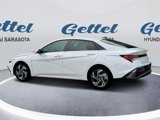 New 2025 Hyundai Elantra SEL image 4
