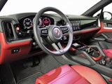 Used 2025 Porsche Cayenne image 4