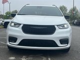 New 2025 Chrysler Pacifica Limited image 2