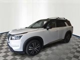 New 2025 Nissan Pathfinder Platinum image 2
