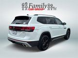 New 2025 Volkswagen Atlas Peak Edition SE image 3