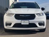 Used 2024 Chrysler Pacifica Limited image 6