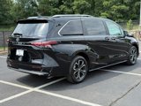 New 2025 Toyota Sienna Platinum image 3