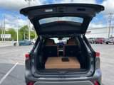 New 2025 Toyota Highlander Platinum image 4
