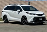 Used 2025 Toyota Sienna Platinum image 2
