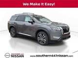 New 2025 Nissan Pathfinder Platinum image 1