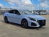 Used 2024 Nissan Altima 2.5 SR w/ SR Premium Package image 3