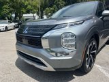 Used 2023 Mitsubishi Outlander SE image 3