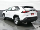 Used 2022 Toyota RAV4 LE image 4