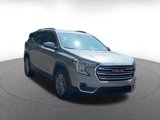 Used 2024 GMC Terrain SLT image 3